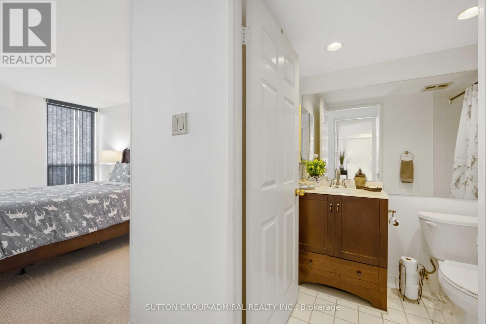 1011 - 4460 Tucana Court, Mississauga (Hurontario), Ontario  L5R 3K9 - Photo 19 - W12214249