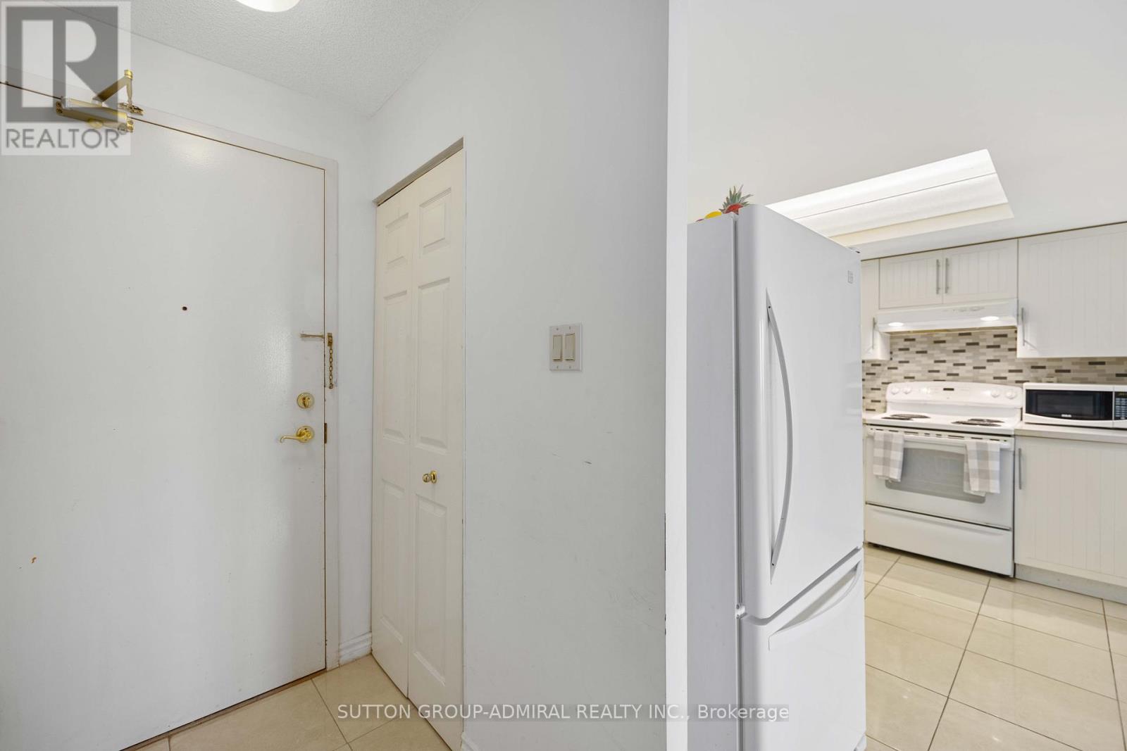1011 - 4460 Tucana Court, Mississauga (Hurontario), Ontario  L5R 3K9 - Photo 24 - W12214249