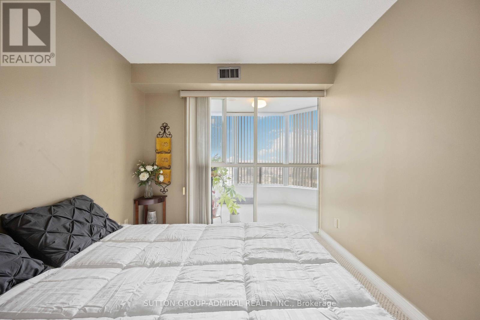 1011 - 4460 Tucana Court, Mississauga (Hurontario), Ontario  L5R 3K9 - Photo 26 - W12214249