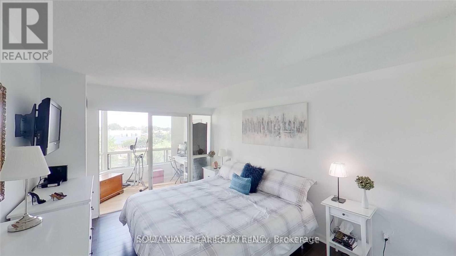 1 Hickory Tree Road, Toronto (Weston), Ontario  M9N 3W4 - Photo 12 - W12214255