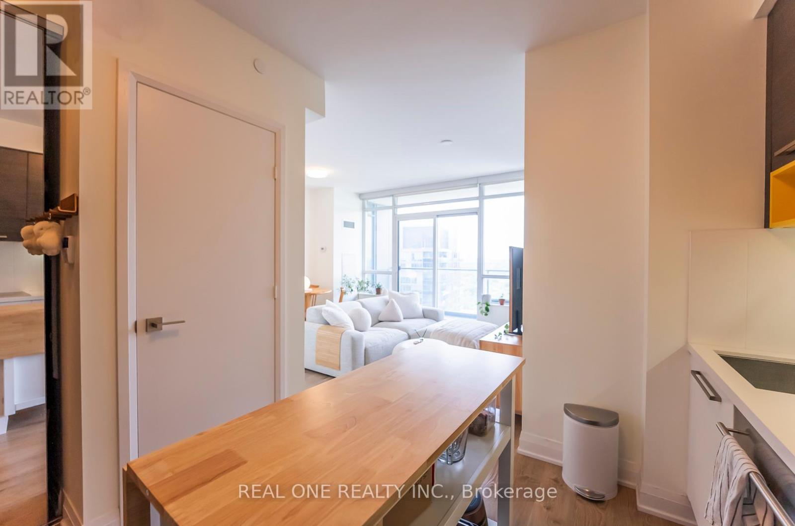 2708 - 36 Park Lawn Road, Toronto (Mimico), Ontario  M8V 0E5 - Photo 8 - W12214273