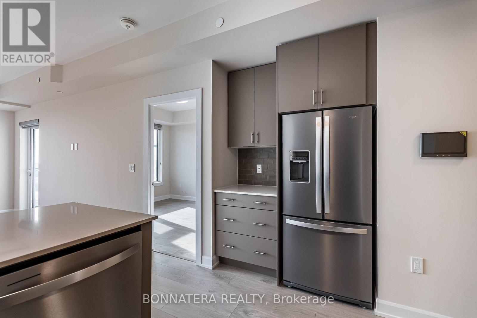 711 - 3200 William Coltson Avenue, Oakville (Jm Joshua Meadows), Ontario  L6H 7W6 - Photo 12 - W12214282