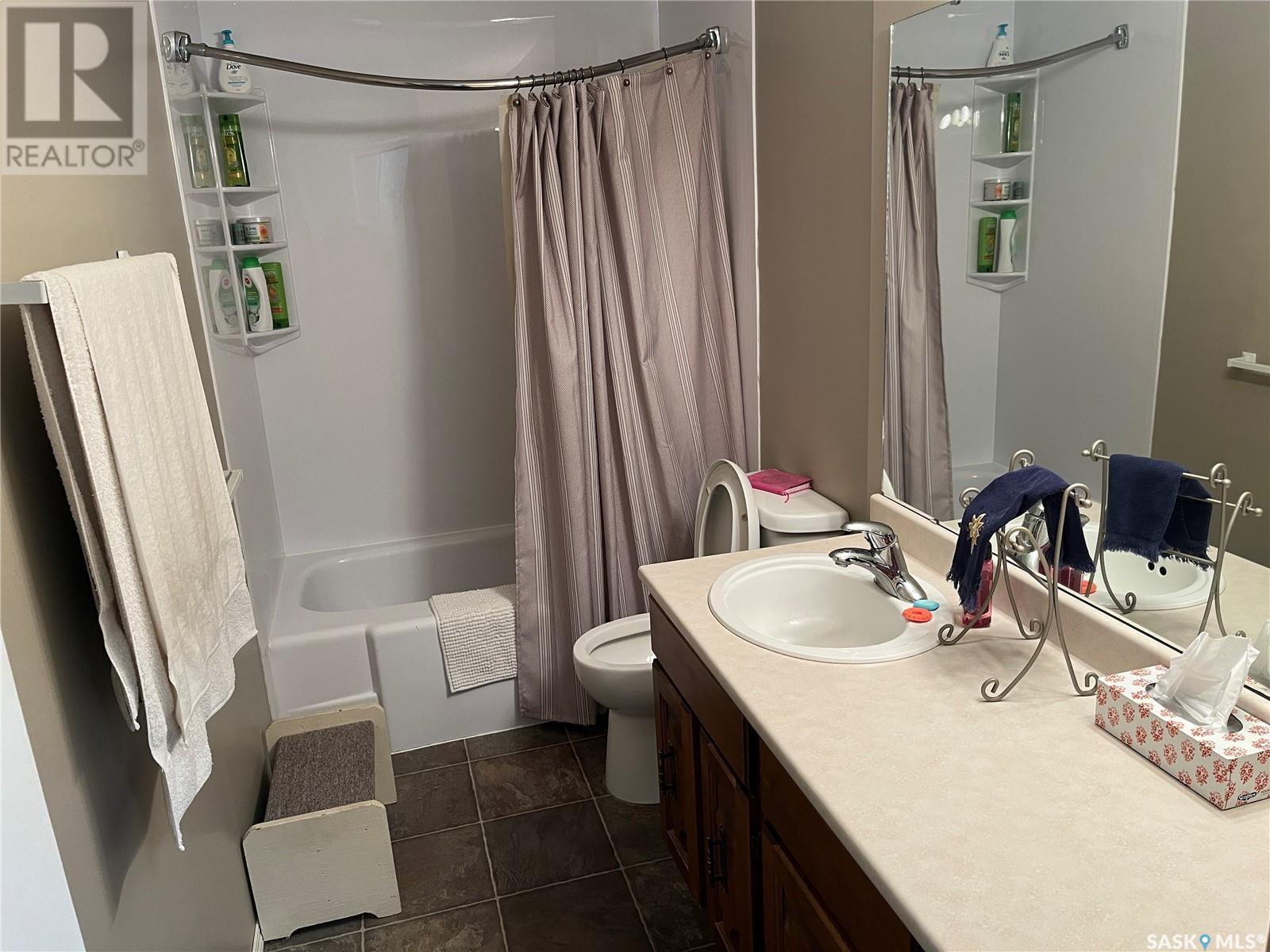 573 Dieppe Drive, Weyburn, Saskatchewan  S4H 2Y1 - Photo 15 - SK009122