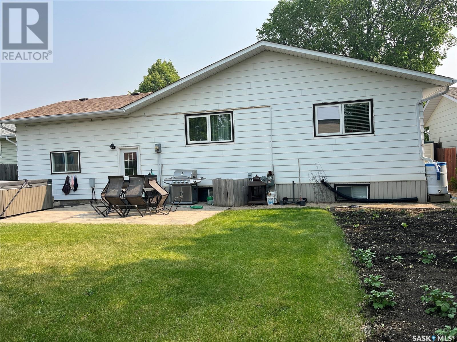 573 Dieppe Drive, Weyburn, Saskatchewan  S4H 2Y1 - Photo 25 - SK009122