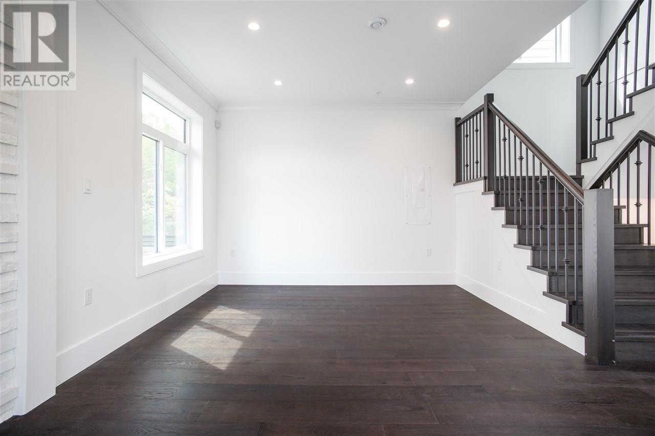 4375 Sidney Street, Vancouver, British Columbia  V5N 5S6 - Photo 11 - R3004092