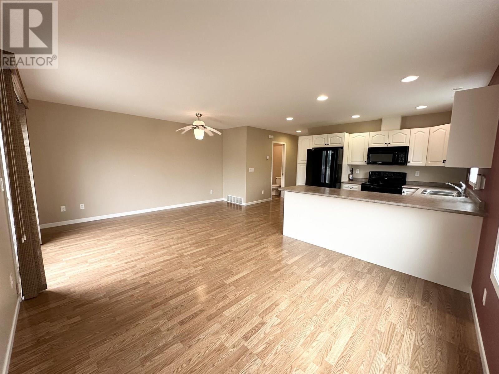 8814 114 Avenue, Fort St. John, British Columbia  V1J 0C3 - Photo 9 - R3014301