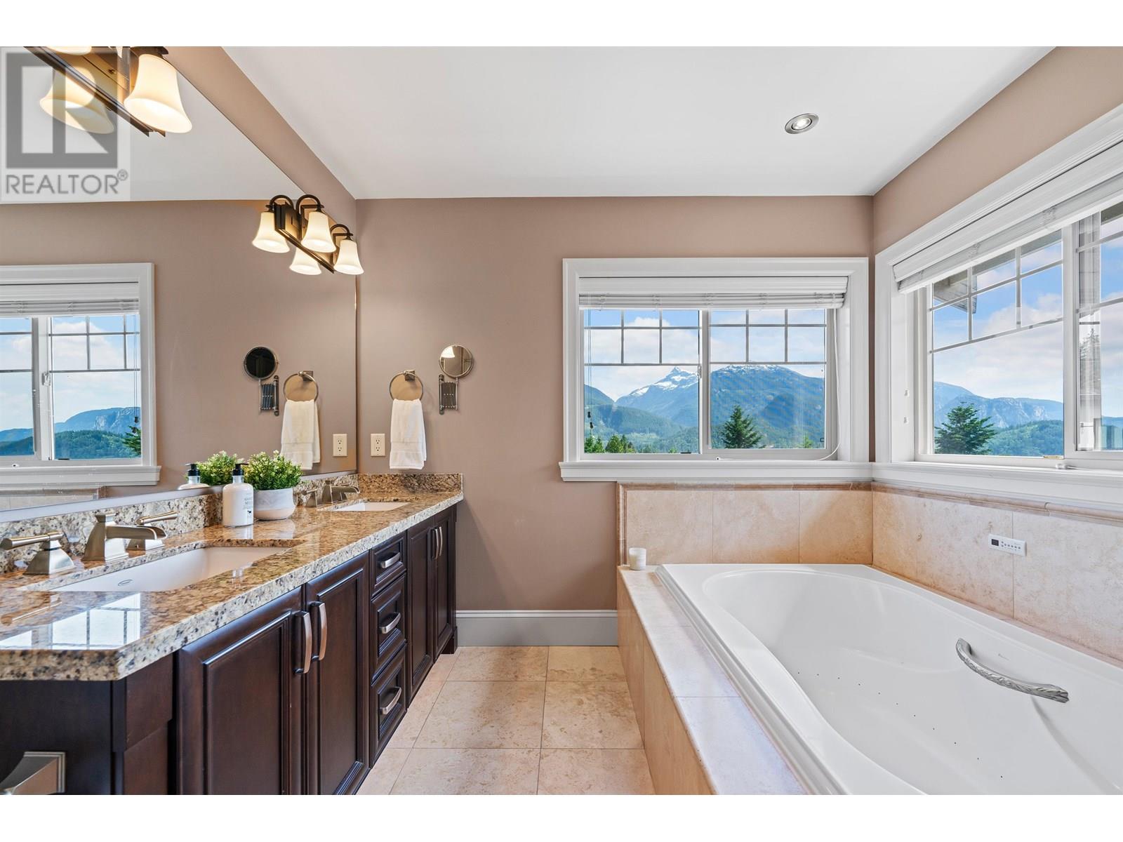 1041 Glacier View Place, Squamish, British Columbia  V8B 0G1 - Photo 14 - R3013339