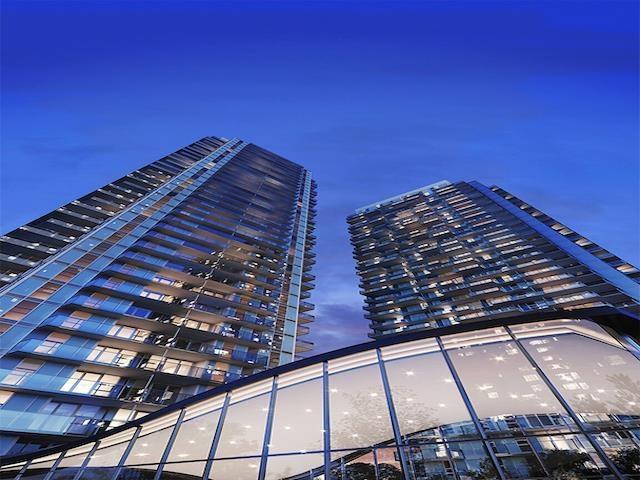 2208 13768 100TH AVENUE, surrey, British Columbia