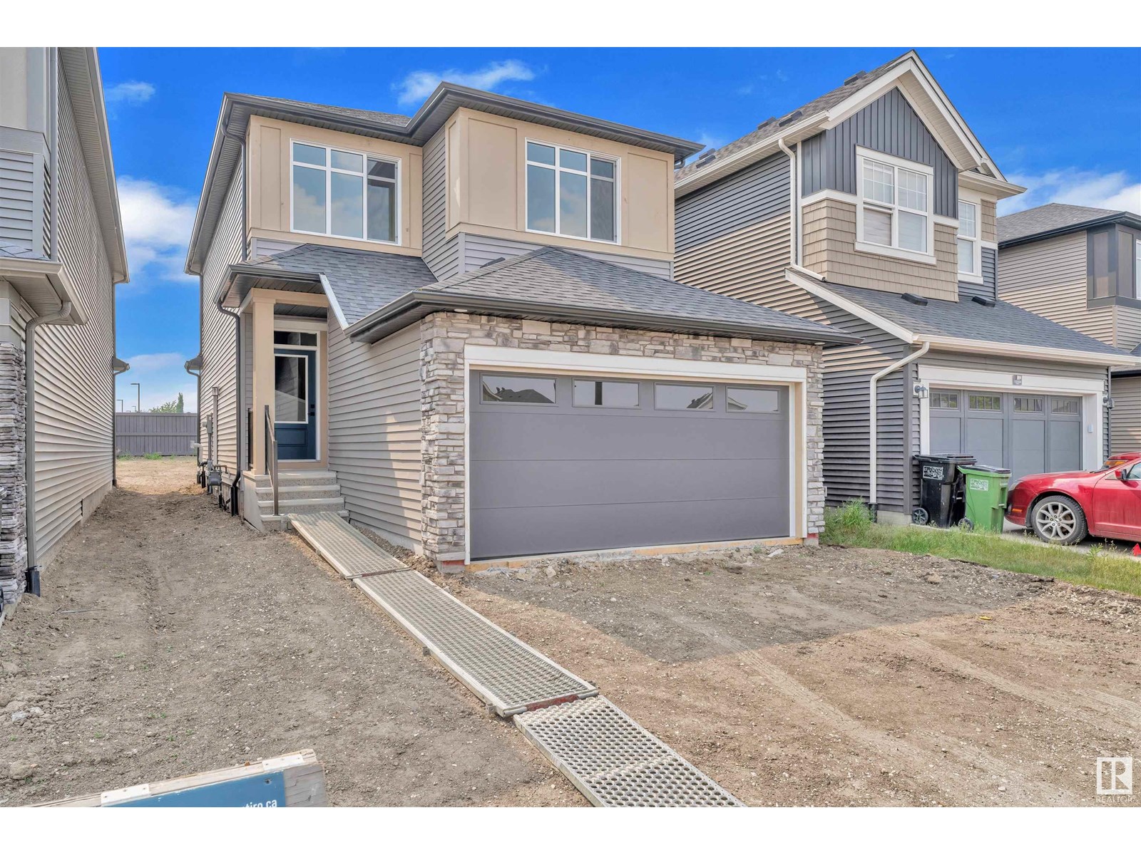 16832 49 St Nw, Edmonton, Alberta  T5Y 4G9 - Photo 2 - E4441794