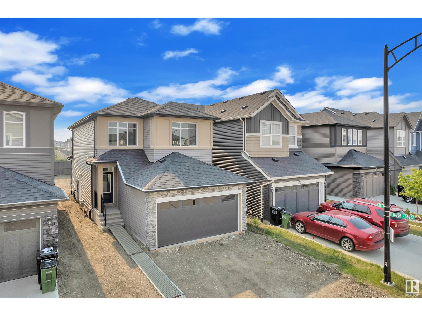 16832 49 St Nw, Edmonton, Alberta  T5Y 4G9 - Photo 4 - E4441794