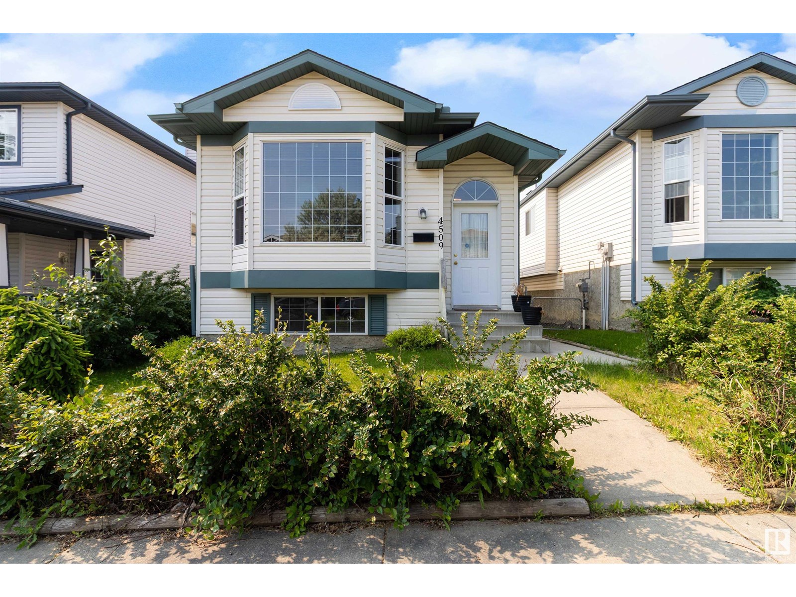 4509 150 Av Nw, Edmonton, Alberta  T5Y 2Z8 - Photo 2 - E4441796