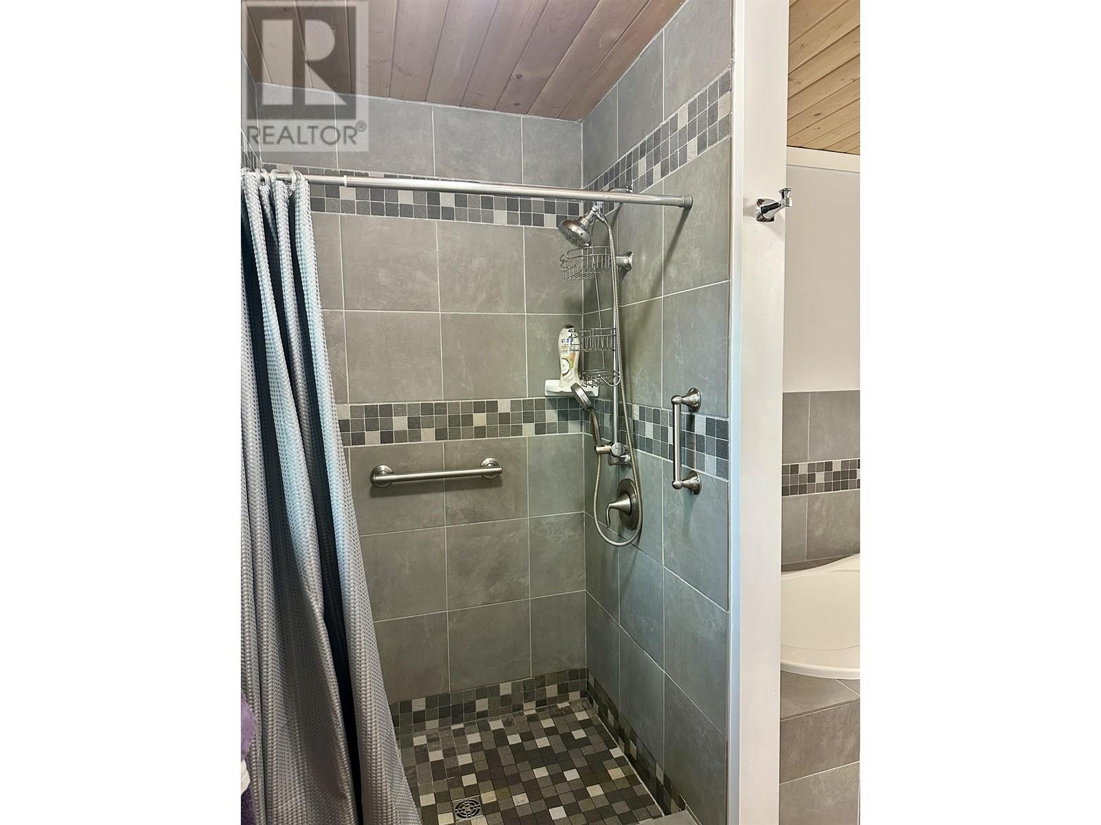 7285 Peterson Road, Fraser Lake, British Columbia  V0J 1S0 - Photo 31 - R3014159