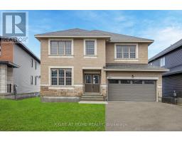 584 PAAKANAAK AVENUE, Ottawa, Ontario