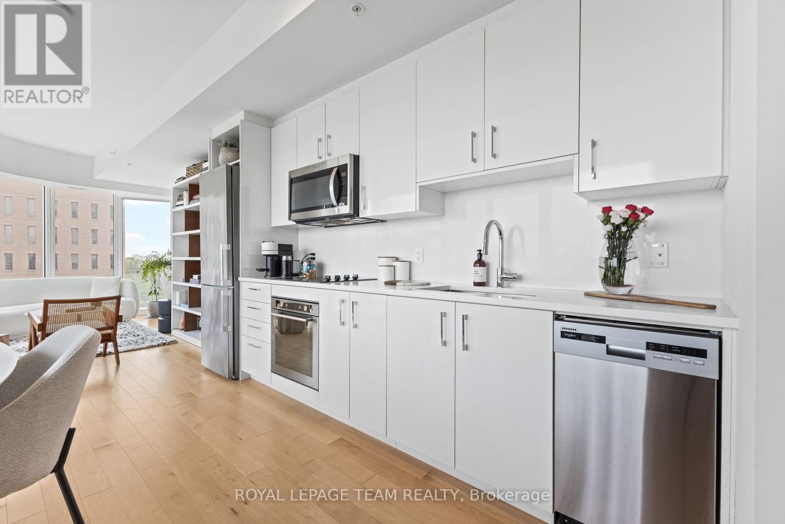 809 - 805 Carling Avenue, Ottawa, Ontario  K1S 5W9 - Photo 8 - X12214325