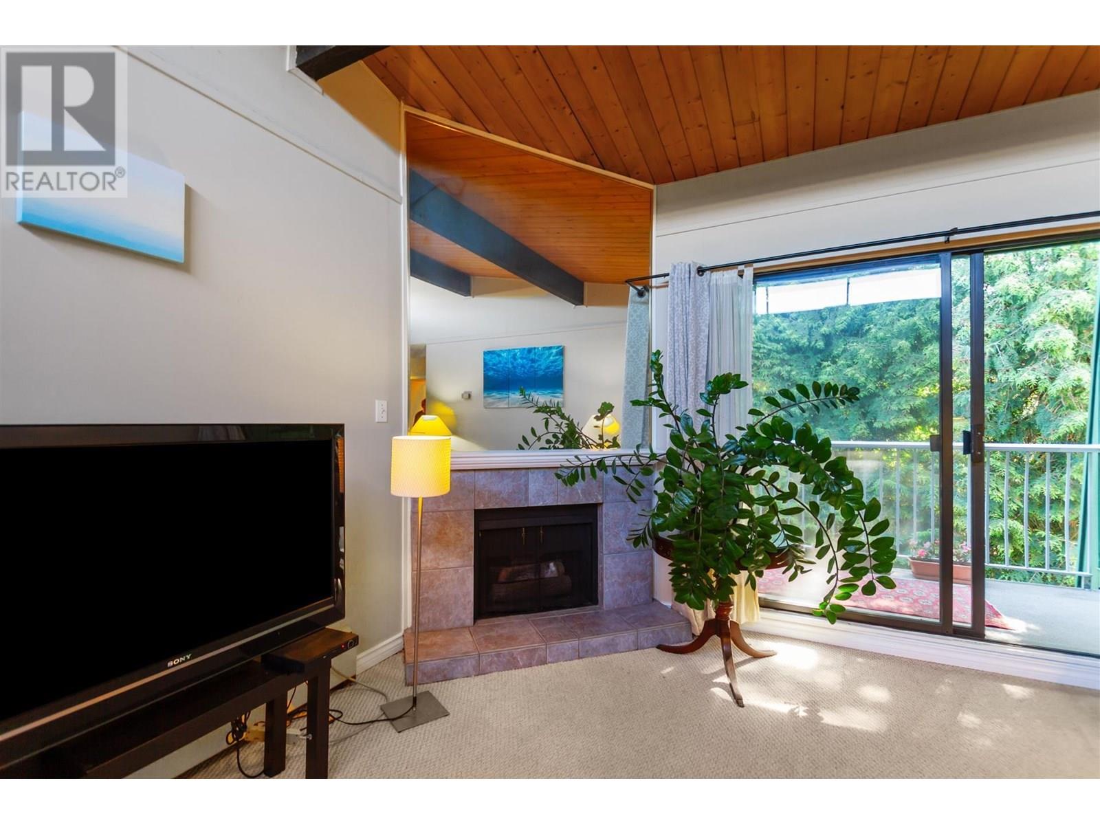 302 3901 Carrigan Court, Burnaby, British Columbia  V3N 4K1 - Photo 4 - R3014529