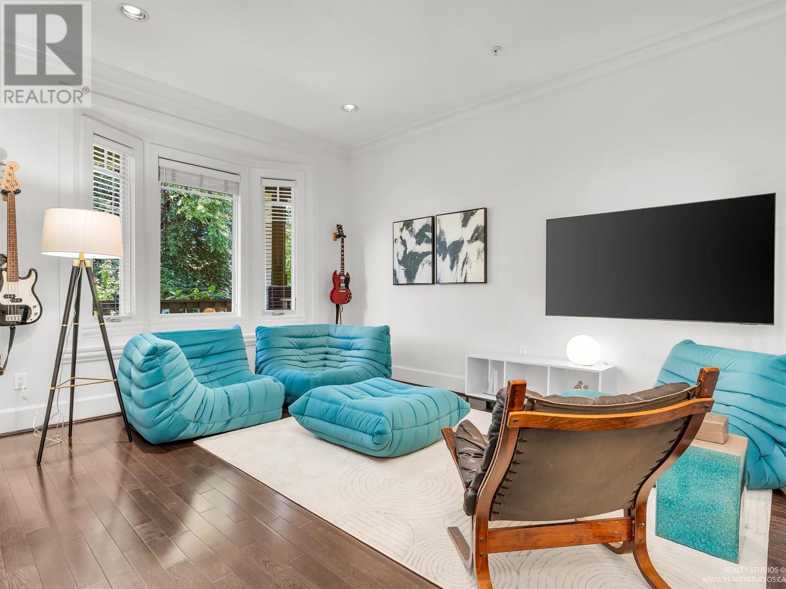 388 W 11th Avenue, Vancouver, British Columbia  V5Y 1T2 - Photo 4 - R3014535