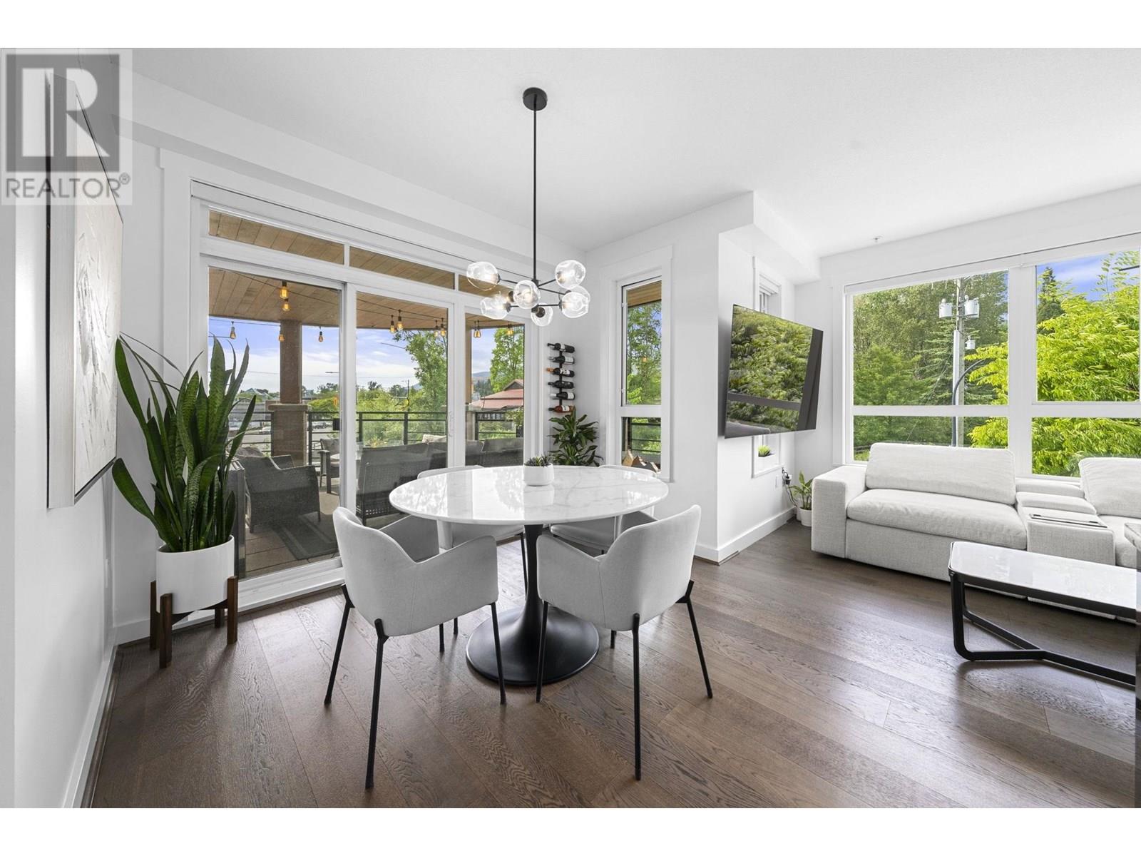 218 733 W 14th Street, North Vancouver, British Columbia  V7M 0C6 - Photo 3 - R3014539