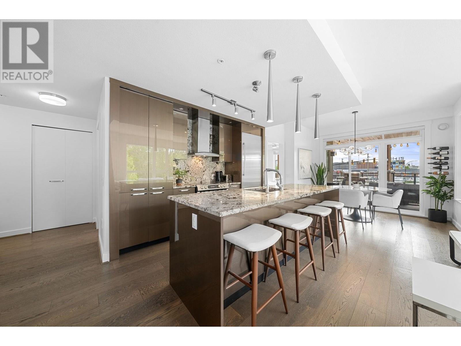 218 733 W 14th Street, North Vancouver, British Columbia  V7M 0C6 - Photo 8 - R3014539