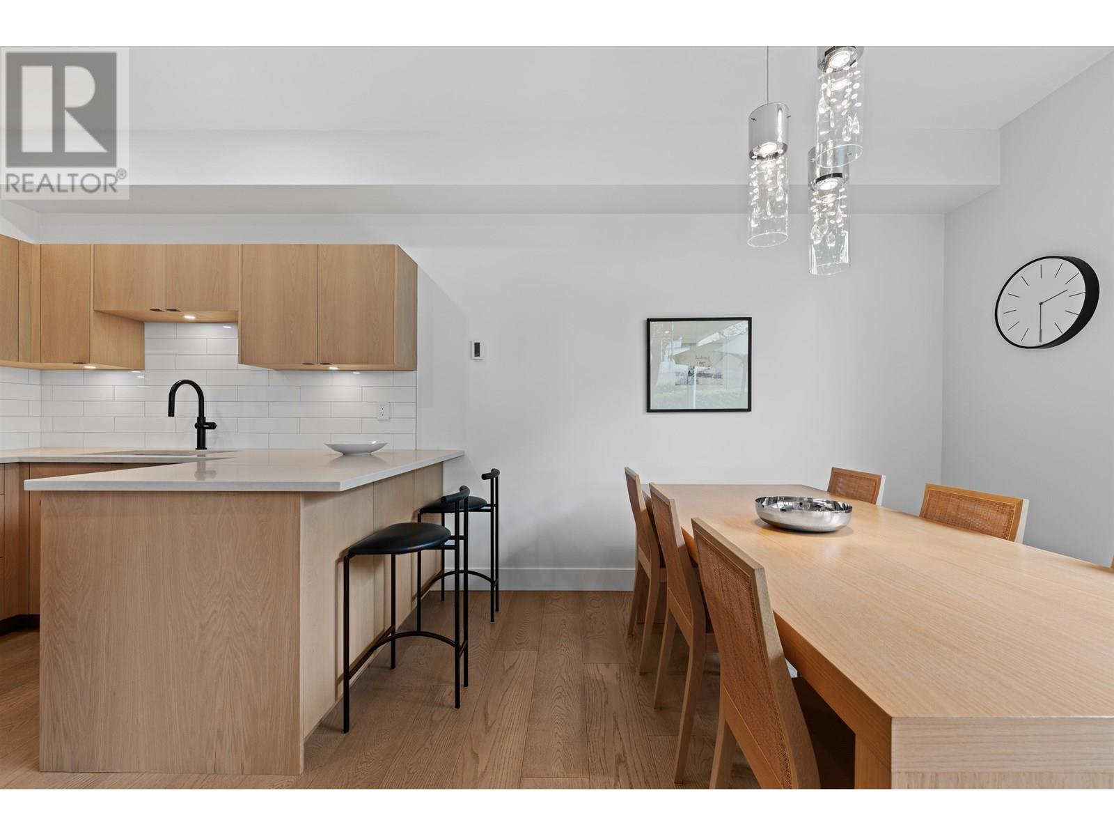 105 2242 Marine Drive, West Vancouver, British Columbia  V7V 1K4 - Photo 3 - R3014563