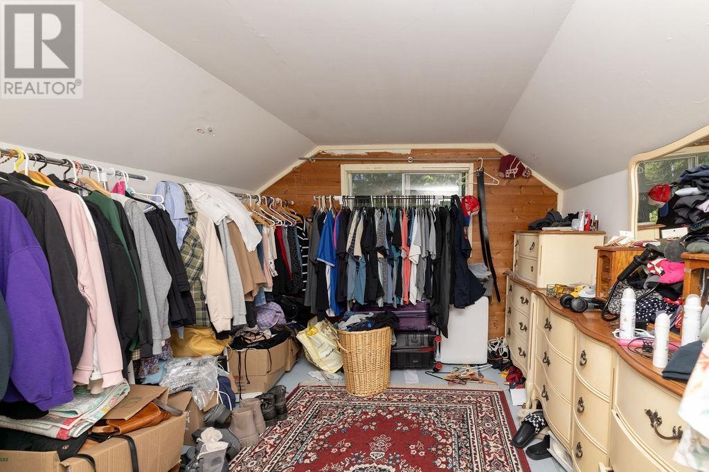 1010 Joe Road, Roberts Creek, British Columbia  V0N 2W6 - Photo 15 - R3014530