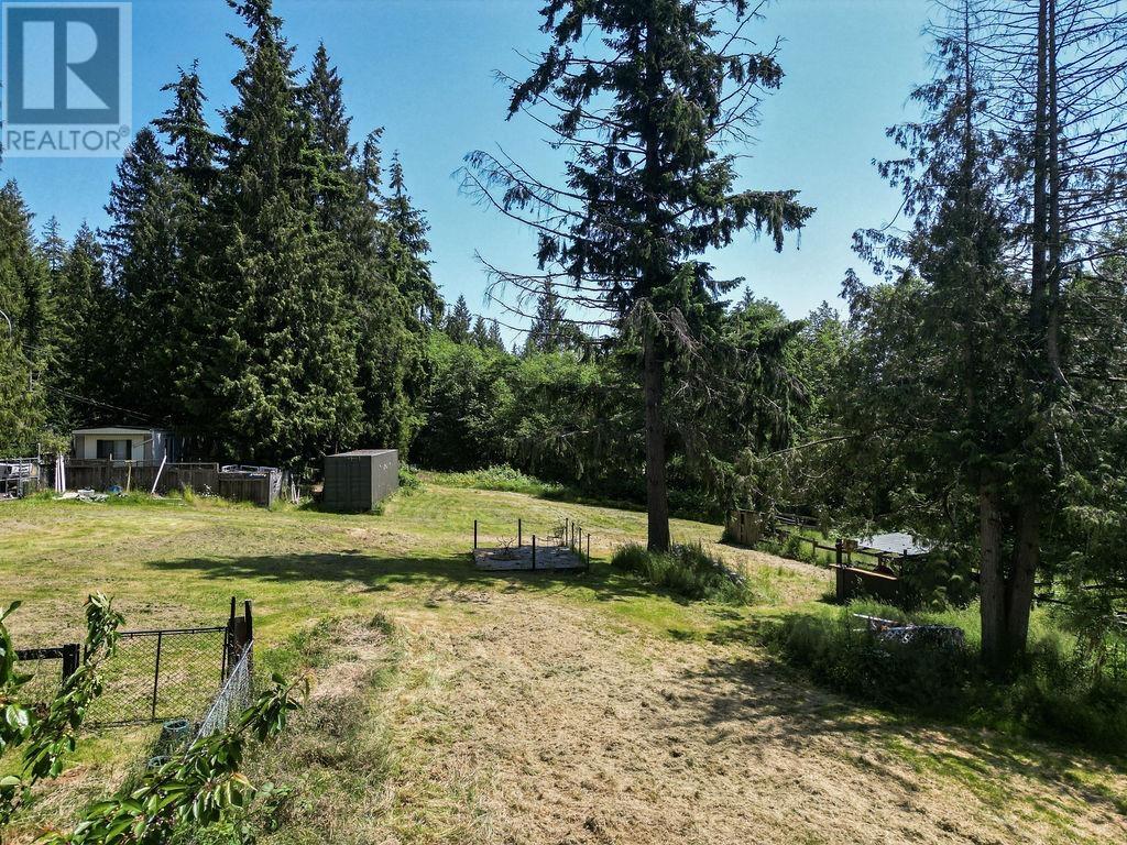 1010 Joe Road, Roberts Creek, British Columbia  V0N 2W6 - Photo 22 - R3014530