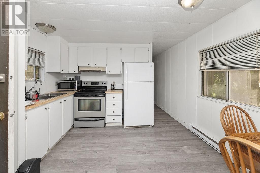 1010 Joe Road, Roberts Creek, British Columbia  V0N 2W6 - Photo 30 - R3014530