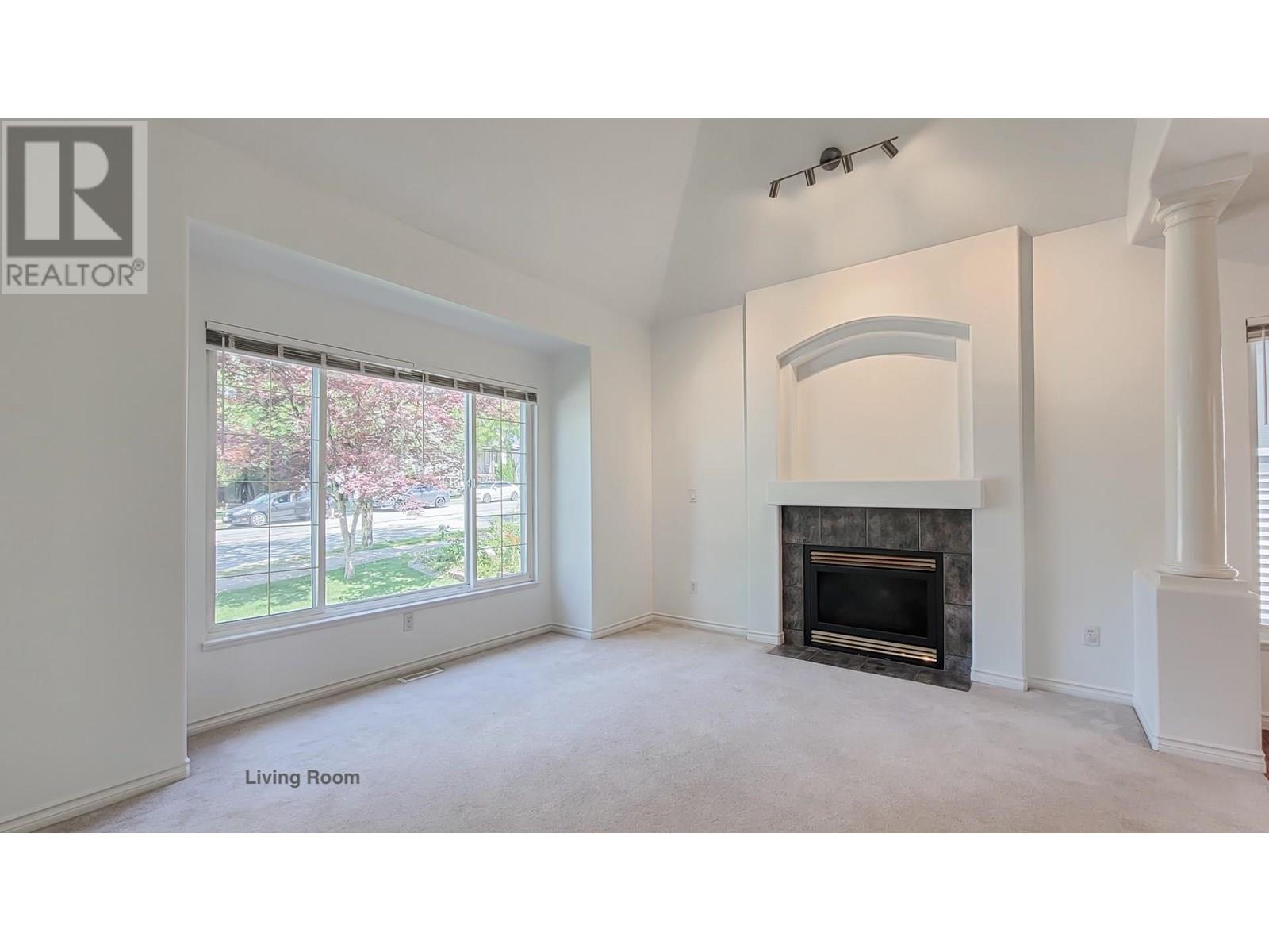 23808 Kanaka Way, Maple Ridge, British Columbia  V2W 1E5 - Photo 3 - R3014538