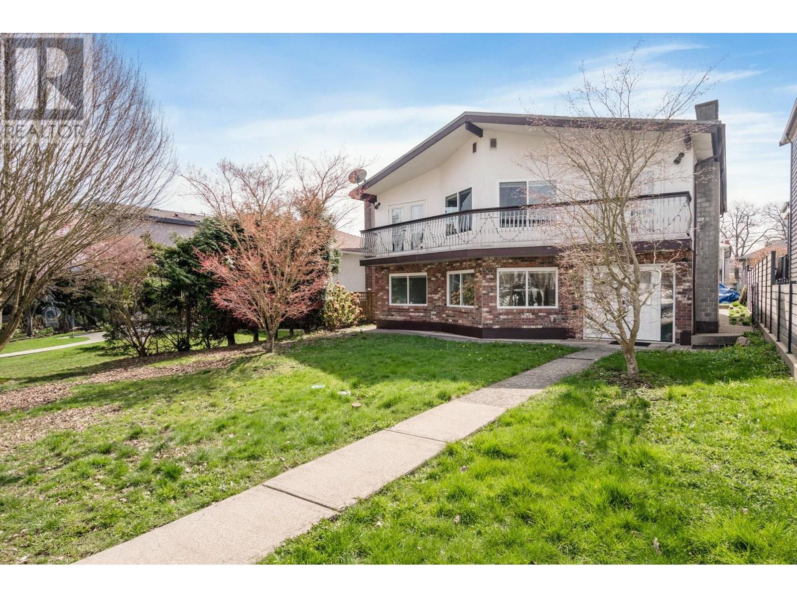 4346 Dundas Street, Burnaby, British Columbia  V5C 1B3 - Photo 1 - R3014542