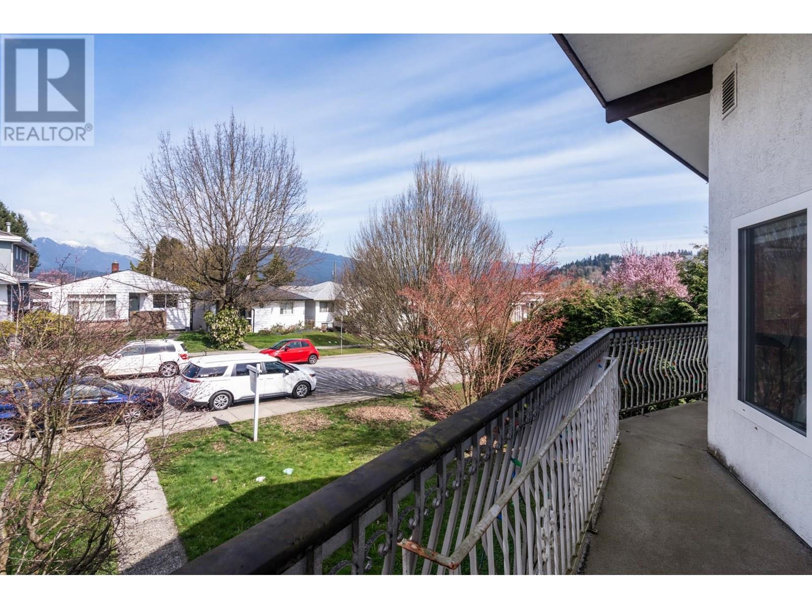 4346 Dundas Street, Burnaby, British Columbia  V5C 1B3 - Photo 11 - R3014542