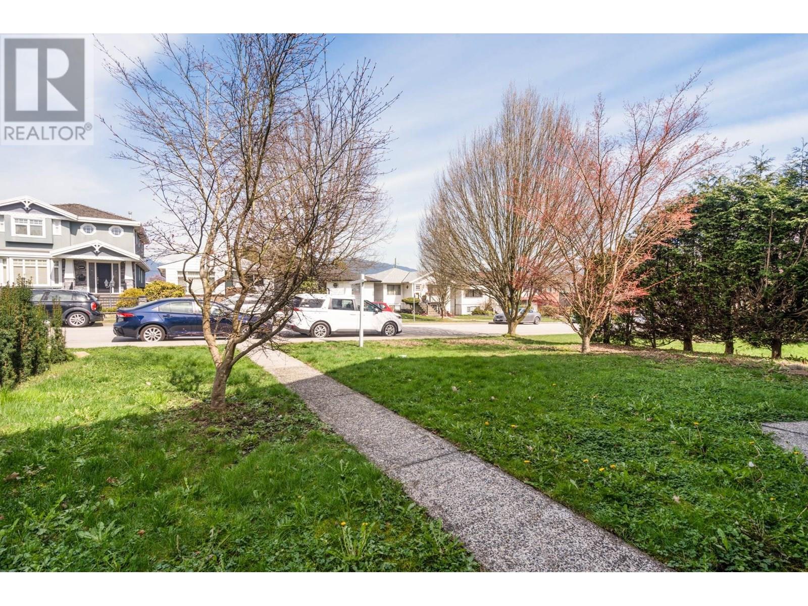 4346 Dundas Street, Burnaby, British Columbia  V5C 1B3 - Photo 2 - R3014542