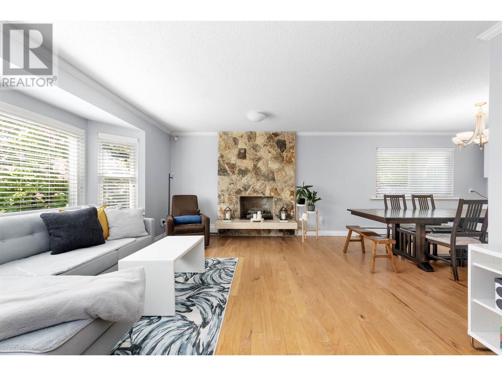 8909 Aspen Place, Burnaby, British Columbia  V3N 4P3 - Photo 2 - R3014546