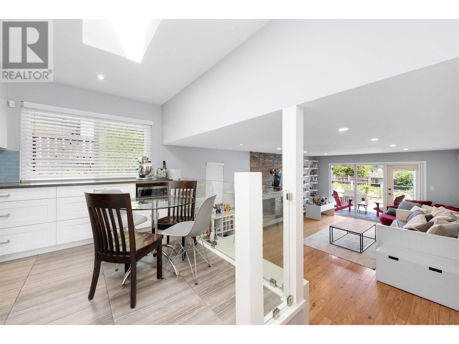8909 Aspen Place, Burnaby, British Columbia  V3N 4P3 - Photo 9 - R3014546