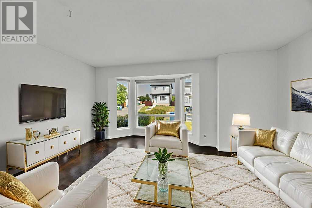 Property at 113 Falmere Way NE image 2