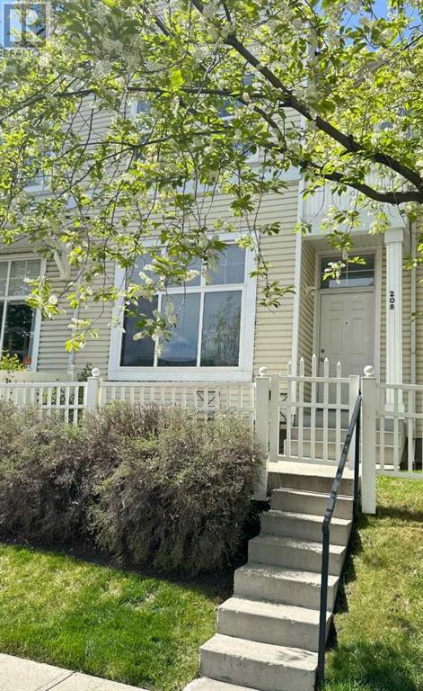 Property at 208 Mckenzie Towne Link SE image 2