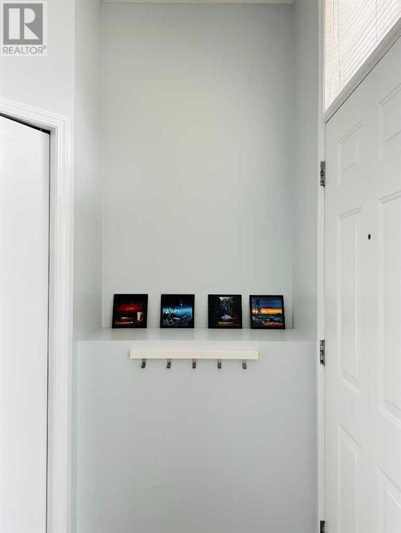 Property at 208 Mckenzie Towne Link SE image 3