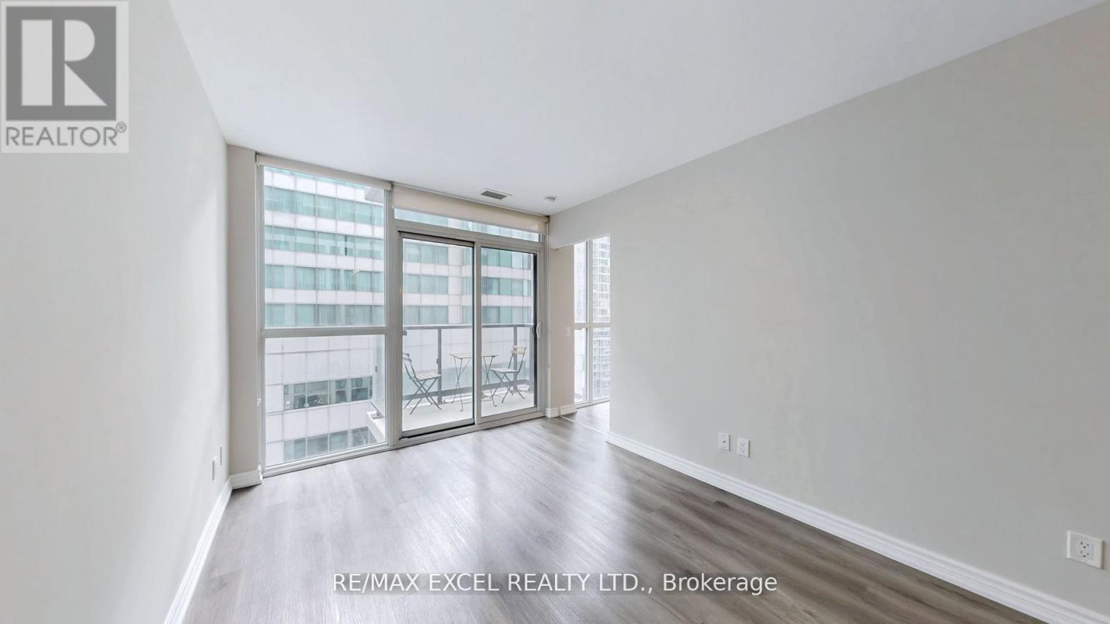 1218 - 87 Peter Street, Toronto, Ontario  M5V 0P1 - Photo 12 - C12213033