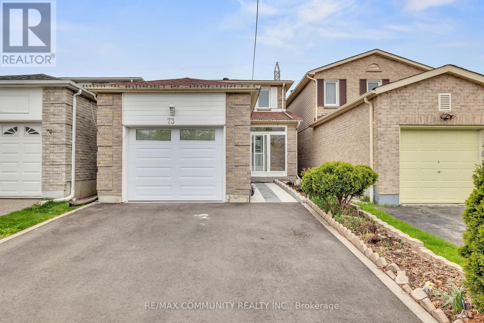 73 Maresfield Drive, Toronto (Milliken), Ontario  M1V 2W9 - Photo 2 - E12214303
