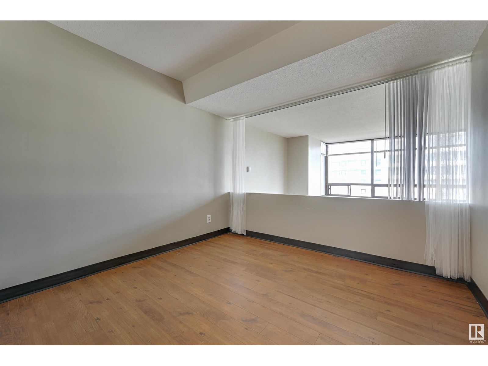 #719 10160 114 St Nw, Edmonton, Alberta  T5K 2L2 - Photo 13 - E4441799