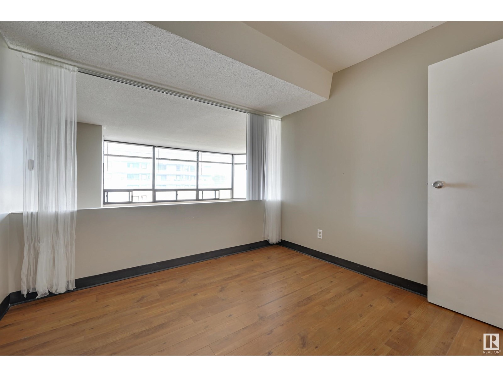 #719 10160 114 St Nw, Edmonton, Alberta  T5K 2L2 - Photo 14 - E4441799
