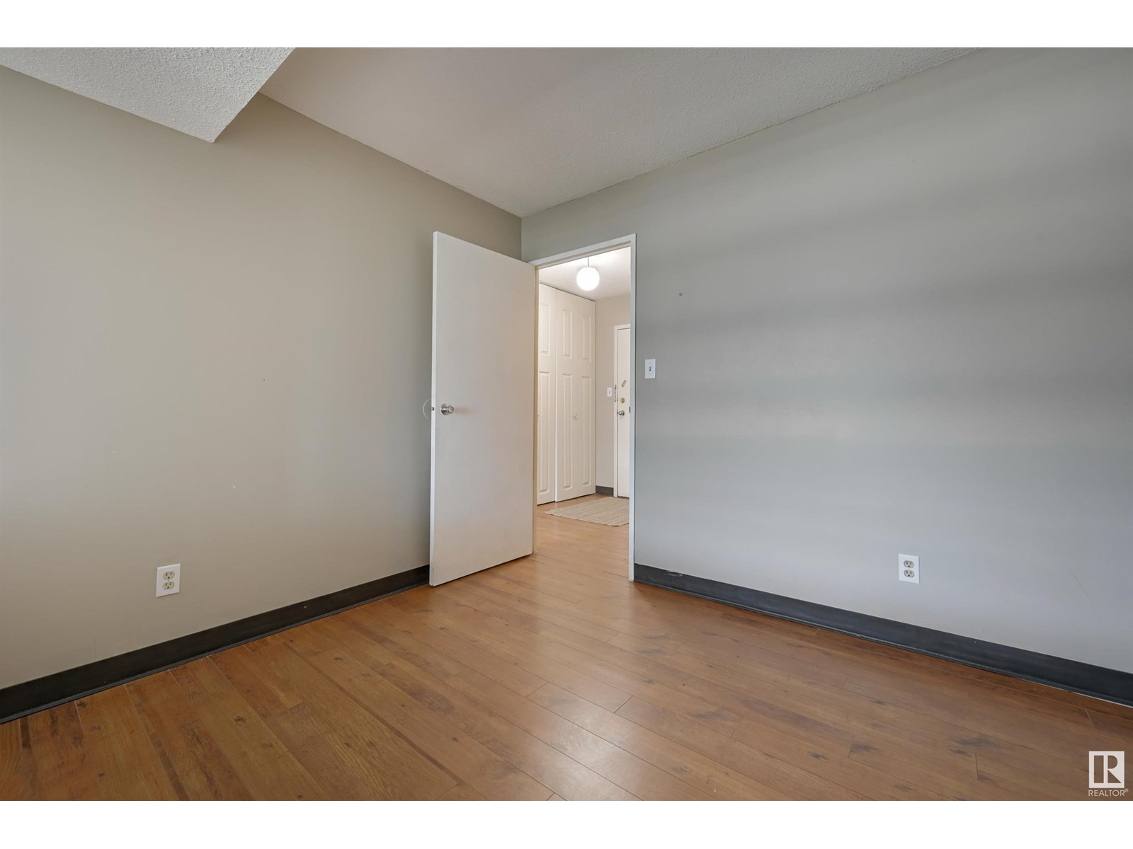 #719 10160 114 St Nw, Edmonton, Alberta  T5K 2L2 - Photo 15 - E4441799