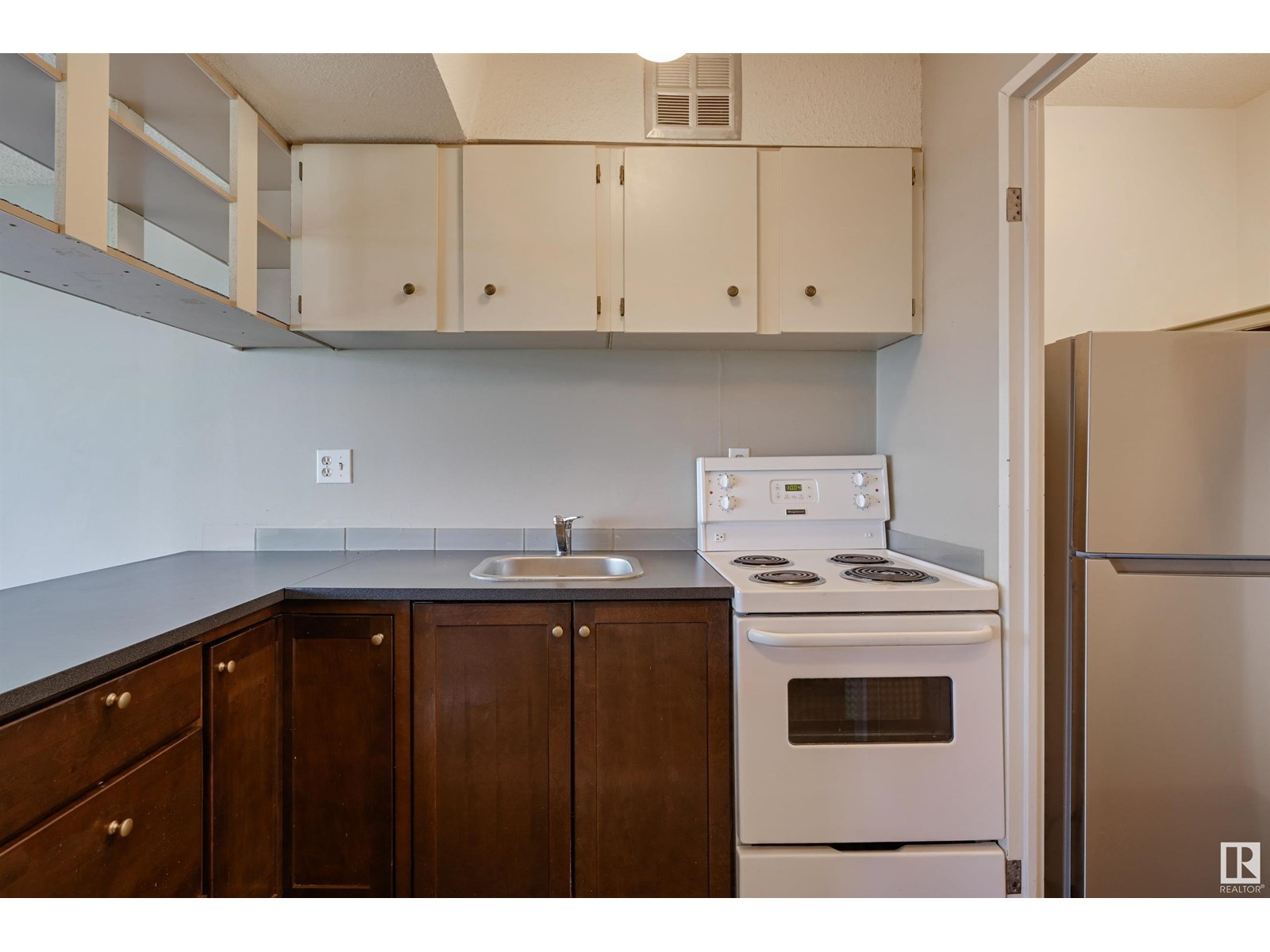 #719 10160 114 St Nw, Edmonton, Alberta  T5K 2L2 - Photo 19 - E4441799