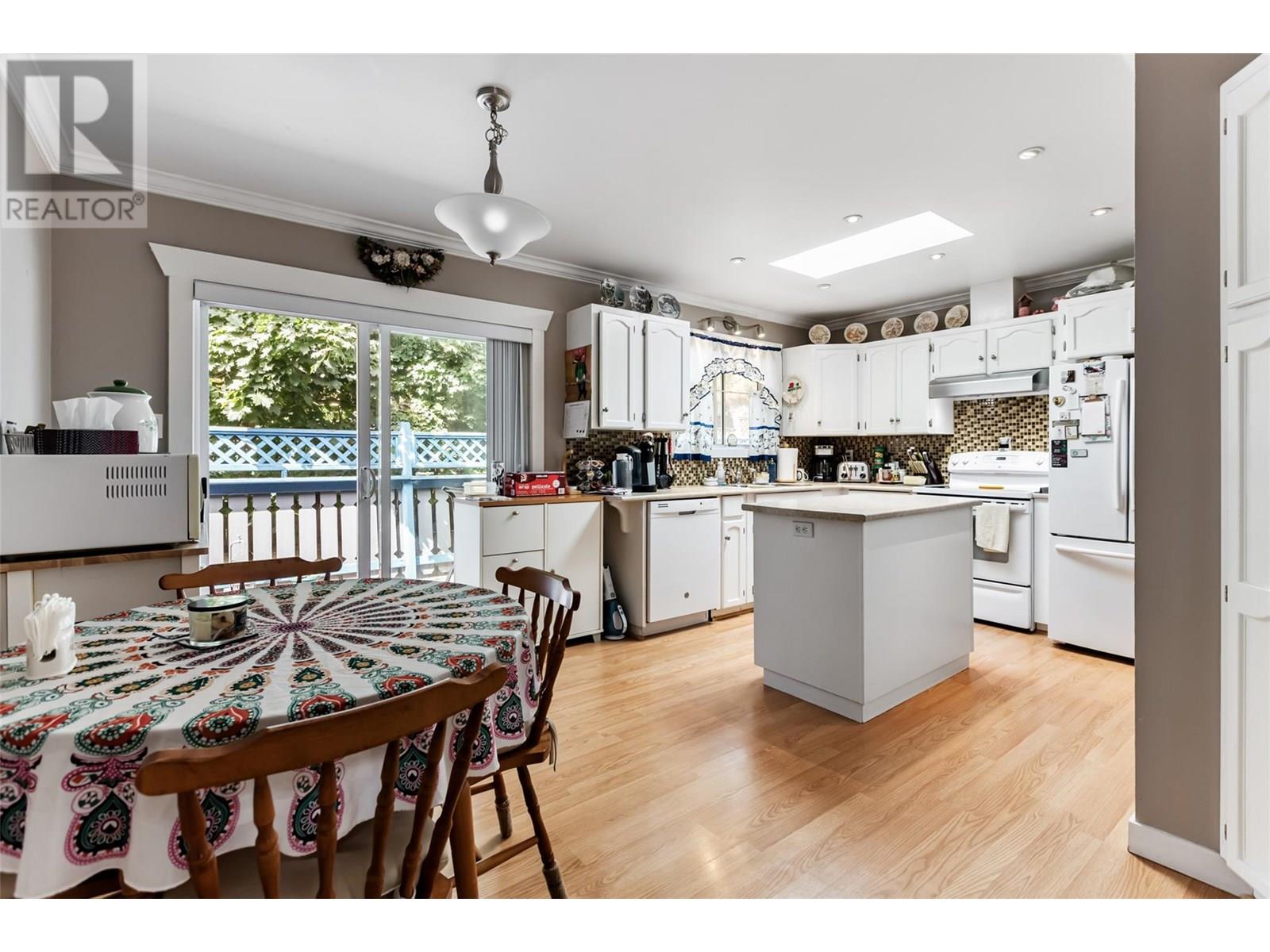 5911 Ehlers Road, Peachland, British Columbia  V0H 1X0 - Photo 8 - 10339978
