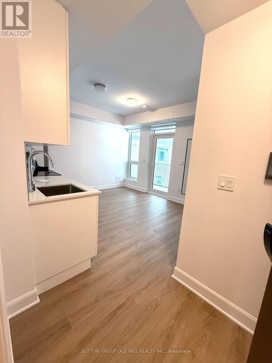 406 - 3240 William Coltson Avenue, Oakville, Ontario  L6H 0X1 - Photo 6 - W12214301