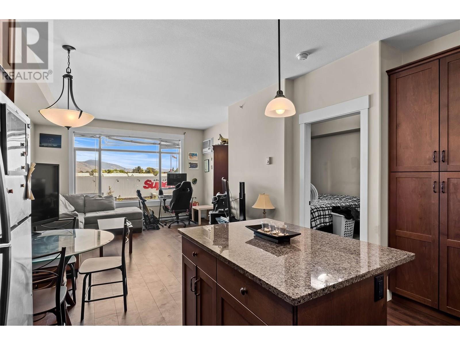 755 Mcgill Road Unit# 411, Kamloops, British Columbia  V2C 0B6 - Photo 3 - 10351762