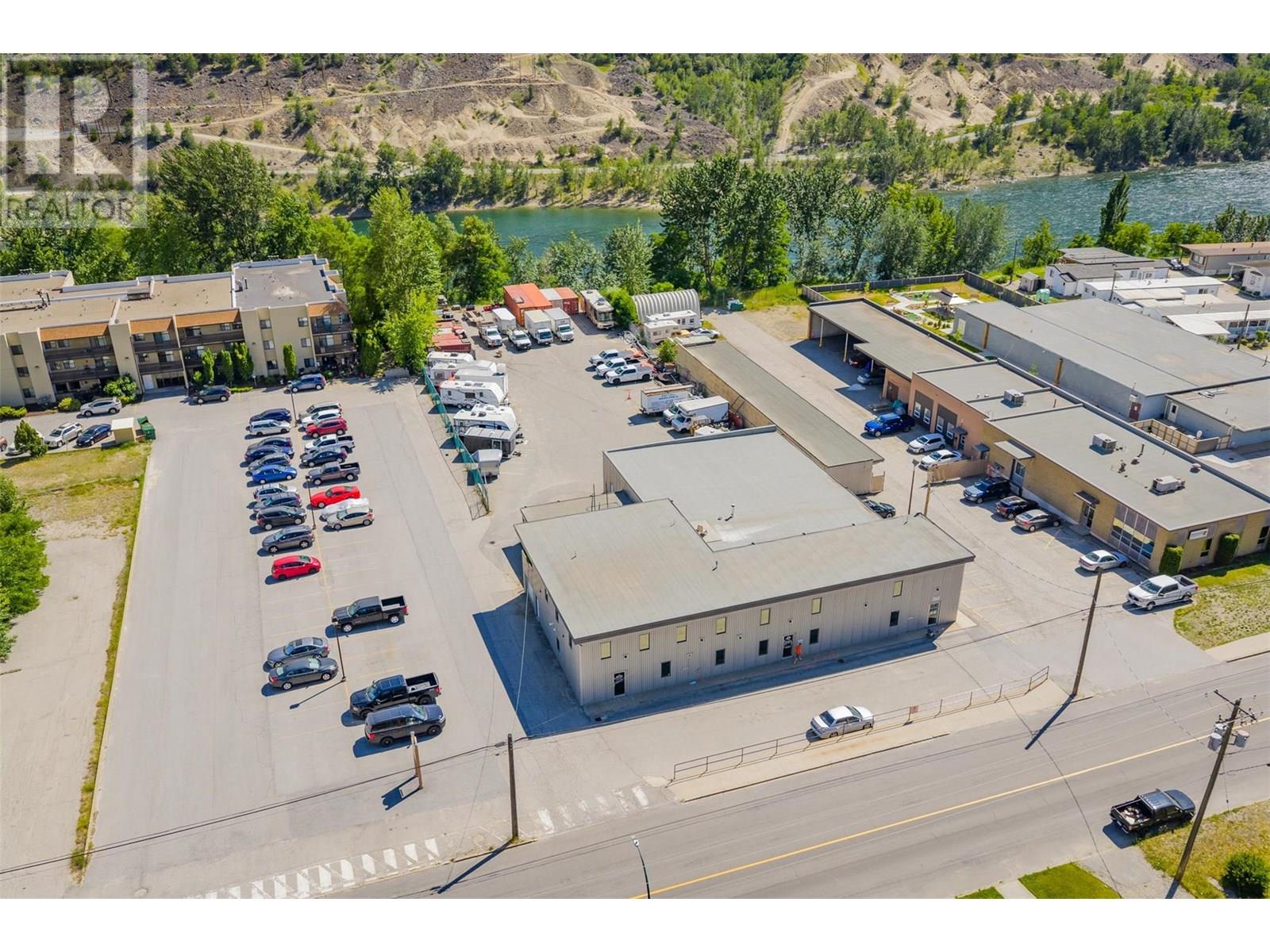 3160 Highway Drive, Trail, British Columbia  V1R 2T3 - Photo 2 - 10351674