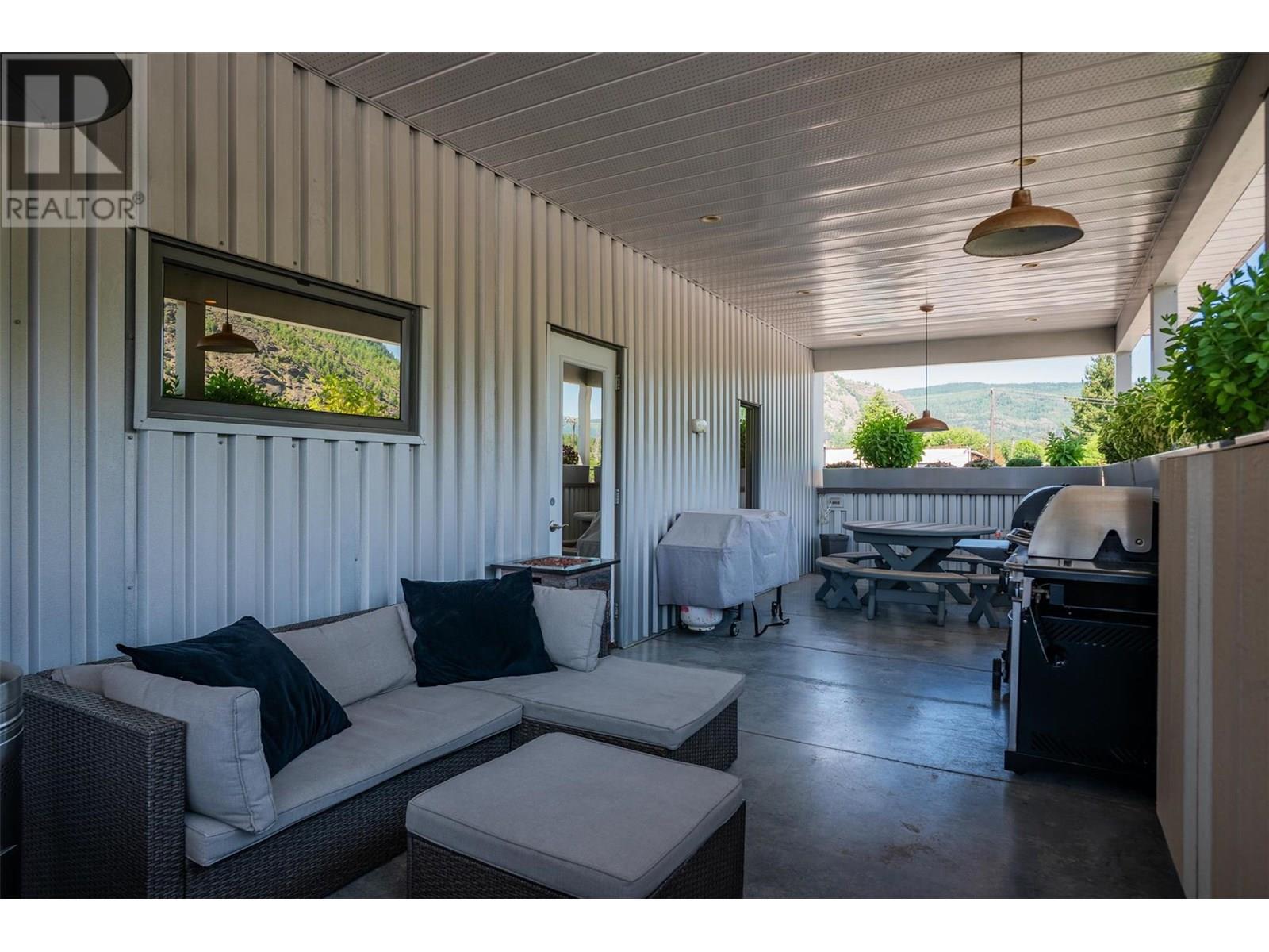 3160 Highway Drive, Trail, British Columbia  V1R 2T3 - Photo 31 - 10351674