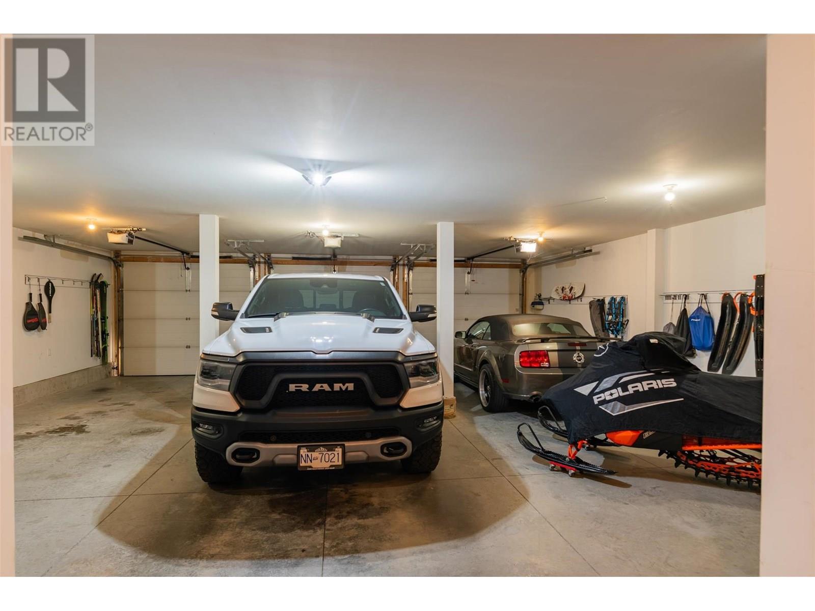 3160 Highway Drive, Trail, British Columbia  V1R 2T3 - Photo 42 - 10351674