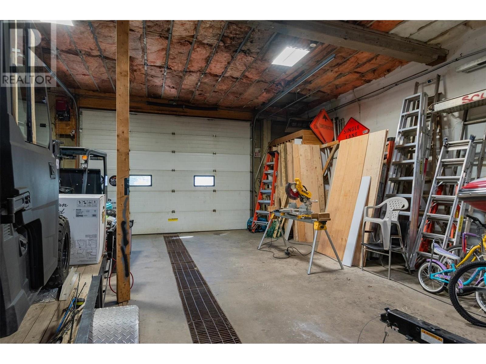 3160 Highway Drive, Trail, British Columbia  V1R 2T3 - Photo 58 - 10351674
