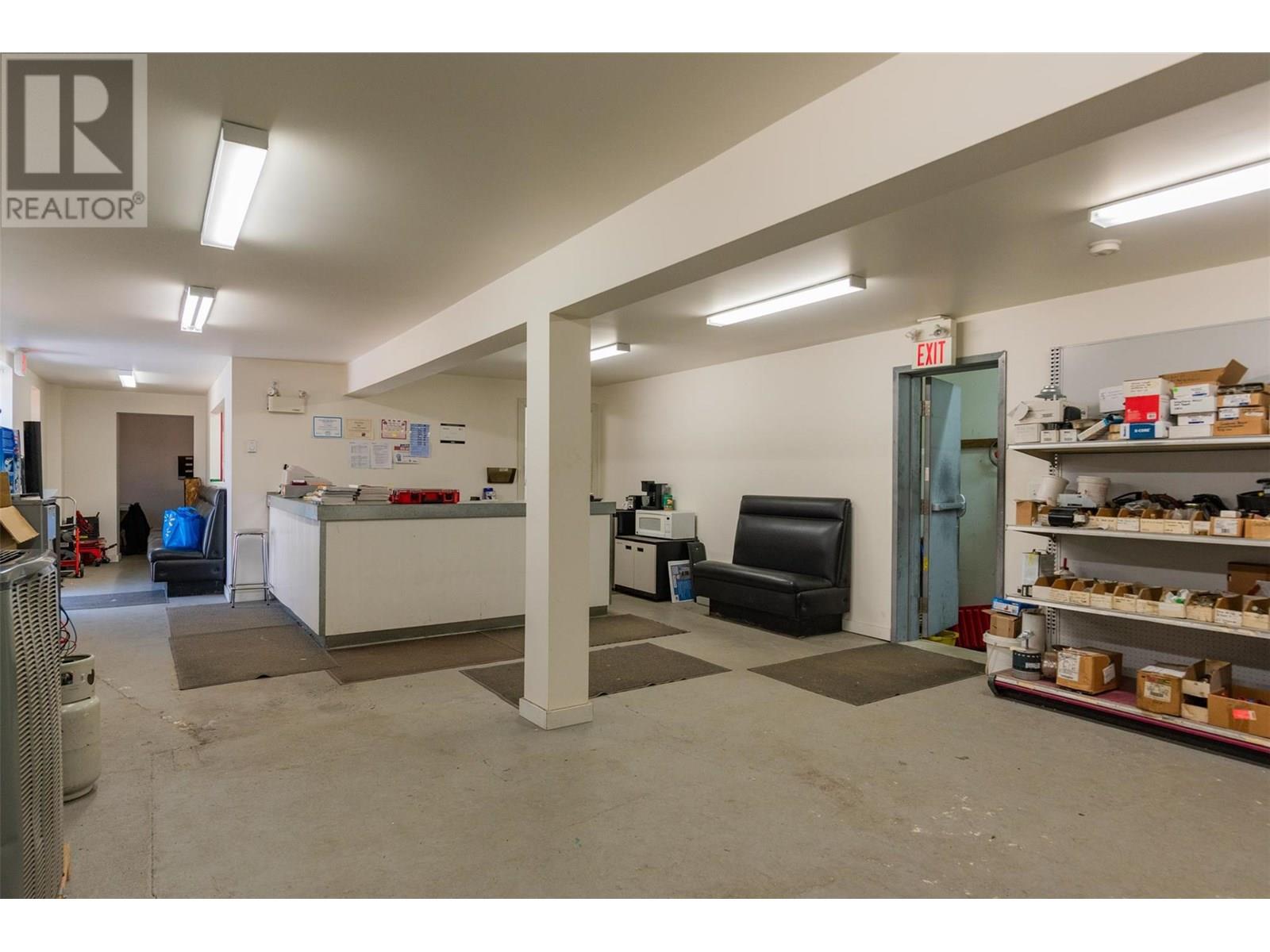 3160 Highway Drive, Trail, British Columbia  V1R 2T3 - Photo 64 - 10351674