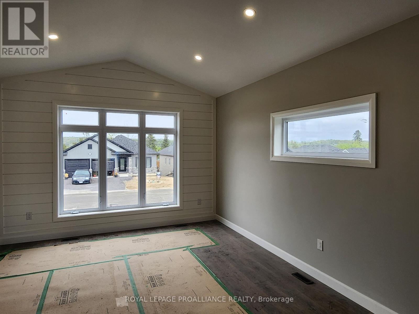 14 Cedarwood Street, Quinte West, Ontario  K0K 2C0 - Photo 2 - X12214349